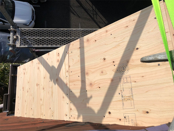 神奈川県茅ヶ崎市　屋根葺き替え　構造用合板設置　K様邸（１）