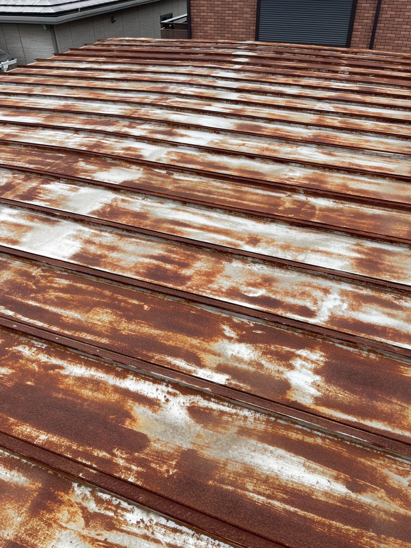 神奈川県茅ヶ崎市　屋根葺き替え工事・内装工事　屋根のメンテナンス時期と修理方法