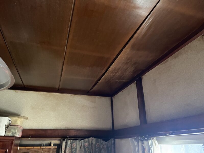 神奈川県茅ヶ崎市　外壁塗装工事　シーリングの劣化は雨漏りにご注意！