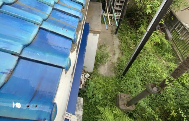 神奈川県平塚市　瓦屋根工事　雨樋の清掃と修理工事のすすめ