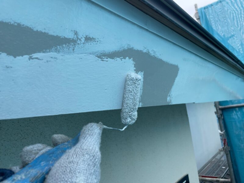 神奈川県茅ヶ崎市　外壁塗装・屋根カバー工事　破風板の塗装　色を分ける理由